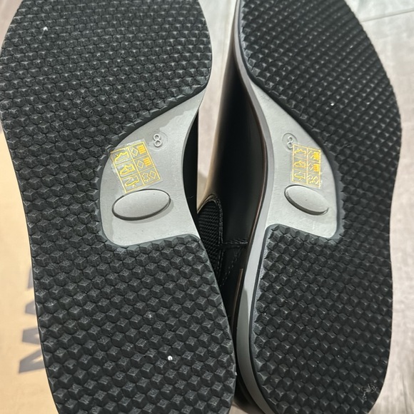 New in box black Steve Madden Chelsea boots 8 - Picture 6 of 6